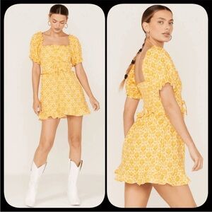 Show me Your Mumu NWT yellow Floral Sophie Dress sz Small